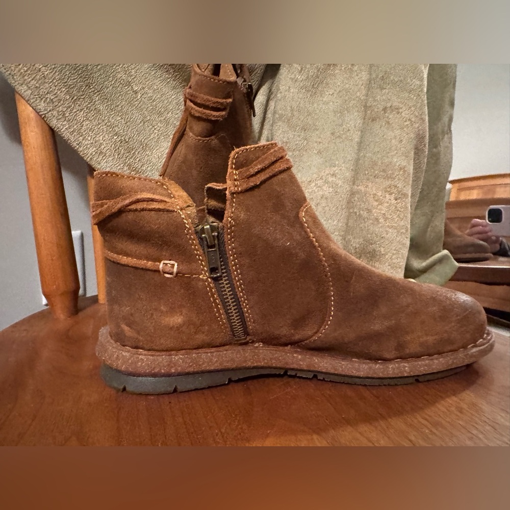 Born Nubuck Zip Booties Sz. 10 New! - Picture 9 of 12